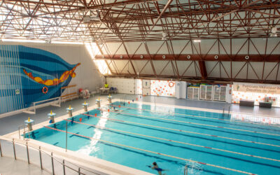 El Ayuntamiento comienza el proceso de contratación para el cambio a cloración salina de la piscina cubierta de La Salobreja y abre la descubierta de 50 metros a los clubes para entrenamientos previos a campeonatos