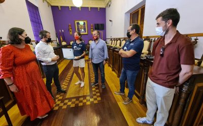 El Ayuntamiento pone a la atleta jiennense Natalia Romero como “un ejemplo para la ciudad” que demuestra la capacidad de superación de su ciudadanía