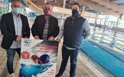 El Campeonato de Andalucía de Larga Distancia de Natación que organiza el Ayuntamiento junto a la Federación de este deporte reúne este sábado a 143 de los mejores nadadores y nadadores de la comunidad en Las Fuentezuelas