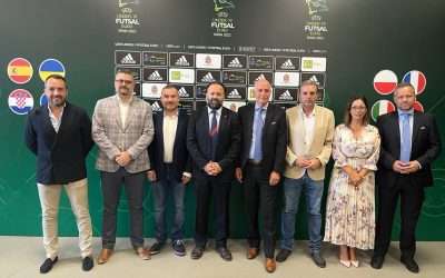 El Ayuntamiento recibe el reconocimiento de la UEFA por su apoyo a la celebración del europeo sub19 de Fútbol Sala, del 4 al 10 de septiembre, con la capital y el Olivo Arena como escenarios de excepción