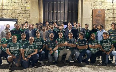 El alcalde de Jaén, Julio Millán, destaca la apuesta por el Jaén Rugby, que cuenta con el Ayuntamiento de su ciudad como principal patrocinador
