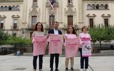 El Ayuntamiento invita a participar este domingo en la Marcha Rosa de la Asociación Jiennense de Cáncer de Mama que celebra su décima edición con un recorrido más festivo