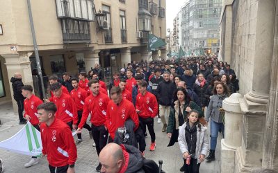 El Ayuntamiento recibe a los integrantes de las 16 selecciones provinciales de la Copa Andalucía Fútbol Infantil y Cadete
