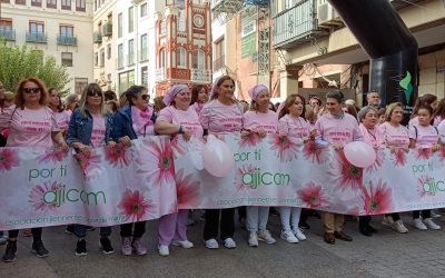 Éxito rotundo de la XI Marcha Jaén se viste de rosa impulsada por la Asociación Jiennense de Cáncer de Mama con la colaboración del Patronato Municipal de Deportes