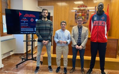 El Ayuntamiento y el Jaén Club de Baloncesto presentan la campaña del día del juguete solidario de este domingo