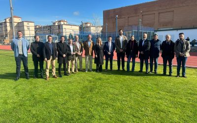 El concejal de Deportes participa en un grupo de trabajo del que forma parte junto con sus homólogos de los ayuntamientos del resto de capitales andaluzas