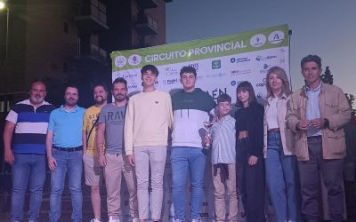 La cuarta prueba del Circuito Provincial de pádel Aires de Jaén de Menores, Absoluto y Veteranos corona a sus vencedores en el marco de las fiestas del Bulevar