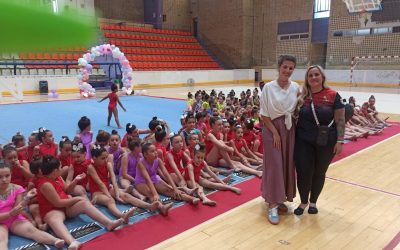 Unas 120 alumnas del Club Rítmica Xauen muestran el trabajo y los conocimientos adquiridos durante todo el año en la tercera edición de su torneo exhibición