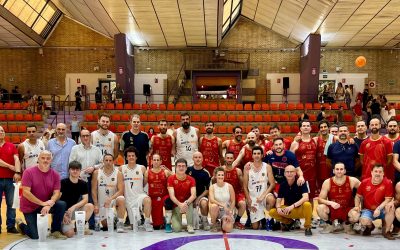 Lleno absoluto en el Leyends Game de baloncesto organizado por el Jaén CB a beneficio de Autismo Jaén y la Asociación Jiennense de Esclerosis Múltiple