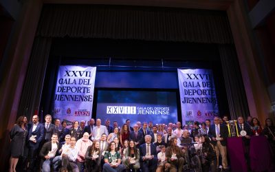 El alcalde felicita a los referentes deportivos de la ciudad y la provincia premiados en la Gala del Deporte Jiennense